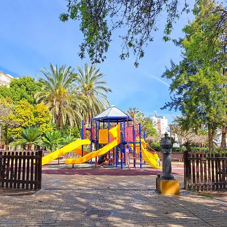 Daire Great Location, Town