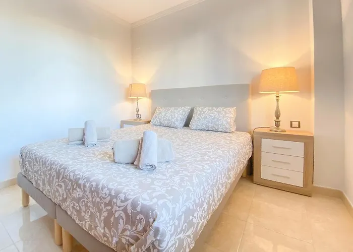 Apartment Great Location, Town *