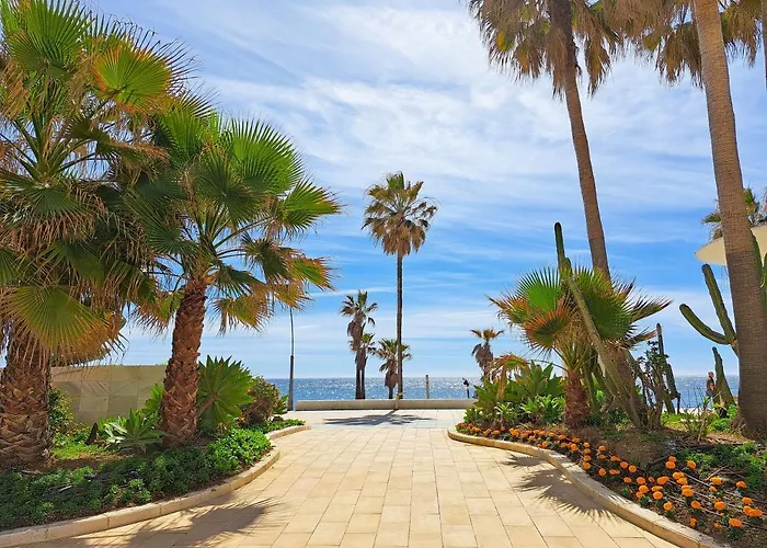 Great Location, Town Apartment *