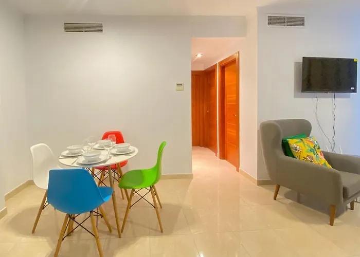 Great Location, Town Apartment *