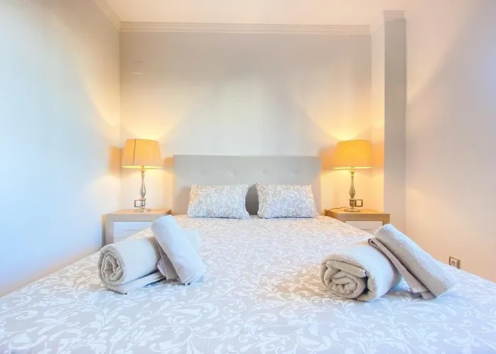 Great Location, Town