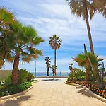 Great Location, Town Apartment *