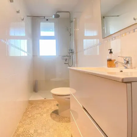 Great Location, Town Appartement
