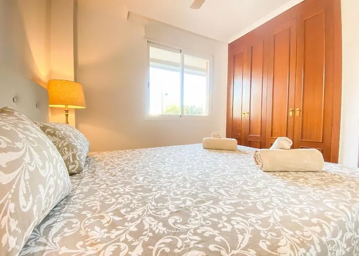 Great Location, Town 埃斯特波纳